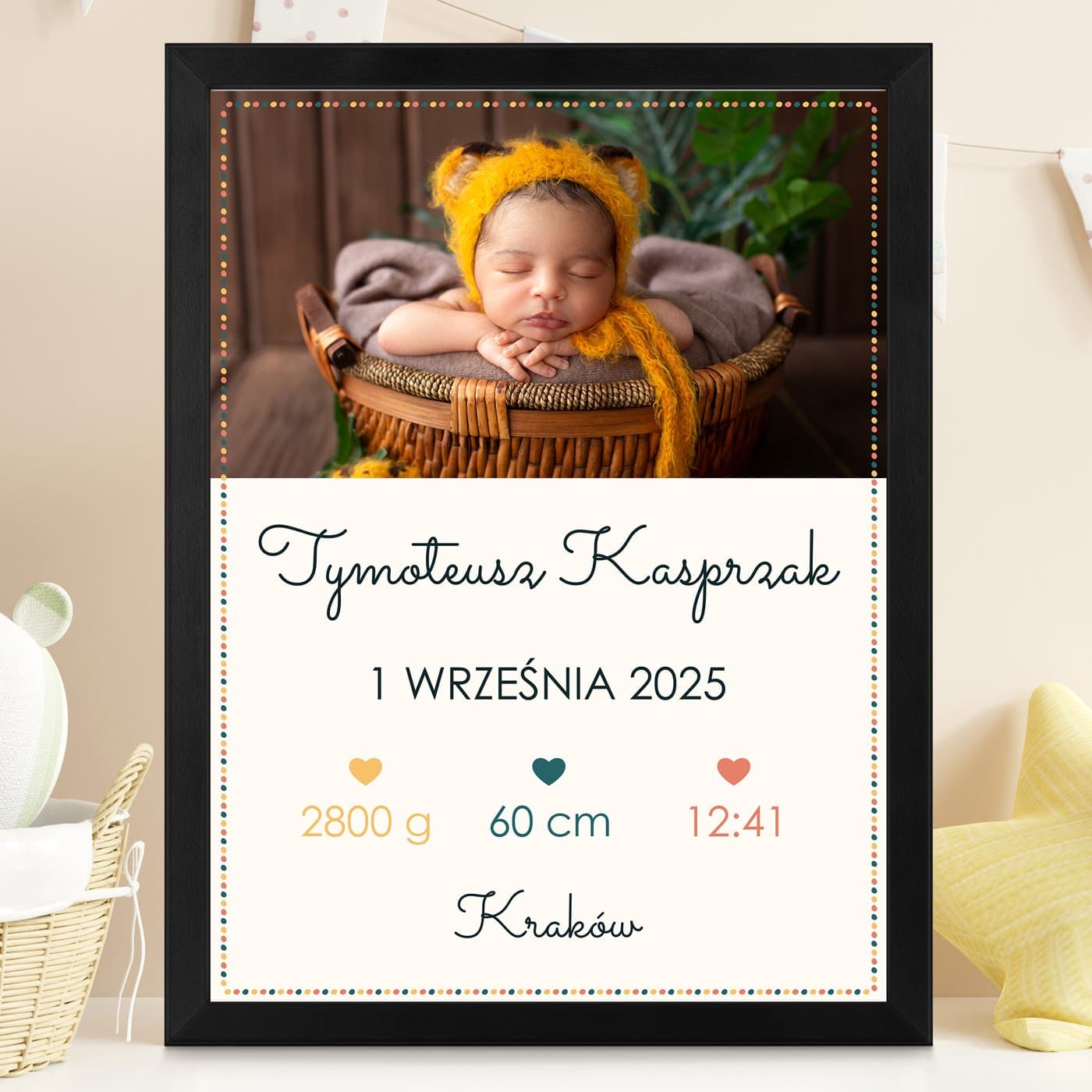 Plakat personalizowany ze zdjęciem w ramce z nadrukiem dla chłopca z okazji narodzin