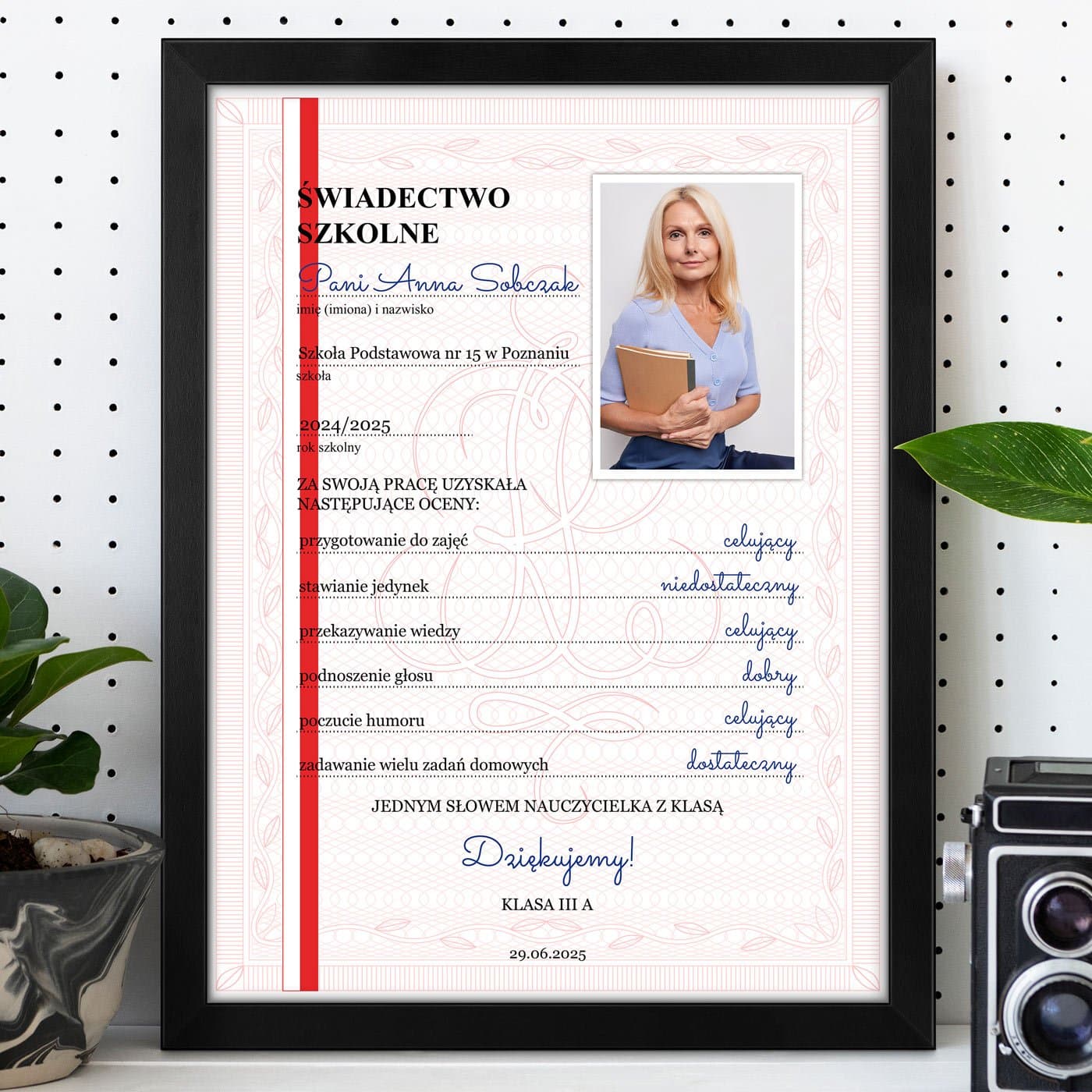 Plakat personalizowany ze zdjęciem świadectwo szkolne w ramce z nadrukiem dla wychowawczyni nauczycielki