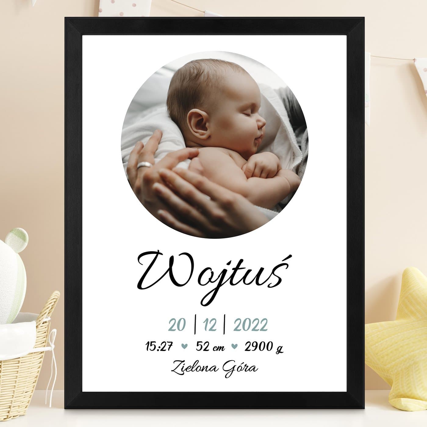 Plakat personalizowany ze zdjęciem w ramce z nadrukiem dla chłopca z okazji narodzin